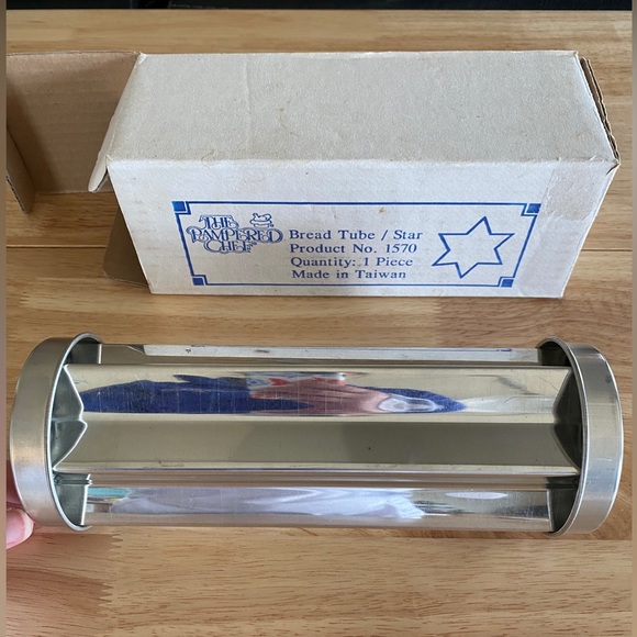 The Pampered Chef Bread Tube Star Product No. 1570 - Picture 4 of 7